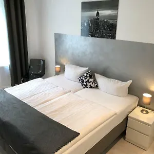 Otel Liberty, Köln